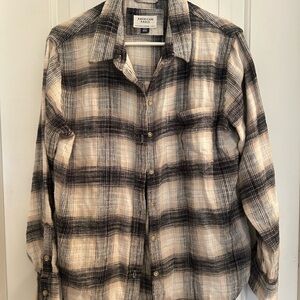 American Eagle Outfitters Women’s Black and White Plaid Shirt